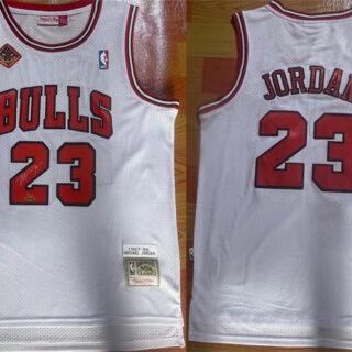 Men's Chicago Bulls #23 Michael Jordan White 1997-98 Stitched Jersey