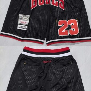Men's Chicago Bulls Black Shorts (Run Small)